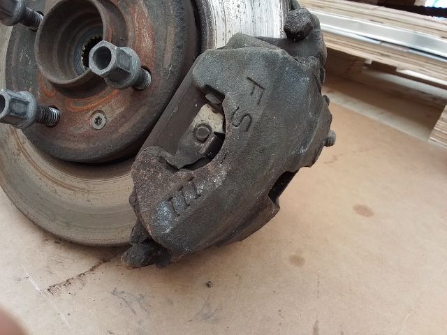 bontott VW UP Jobb első Féknyereg Munkahengerrel