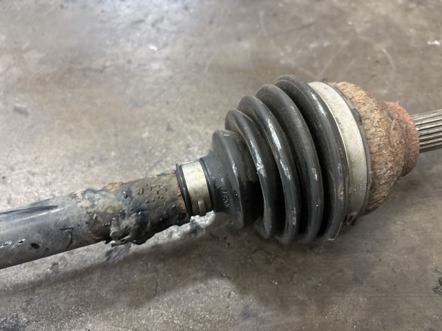 bontott VW UP Jobb Féltengely