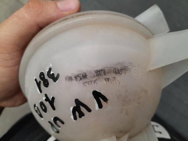 bontott VW UP Kiegyenlítő Tartály