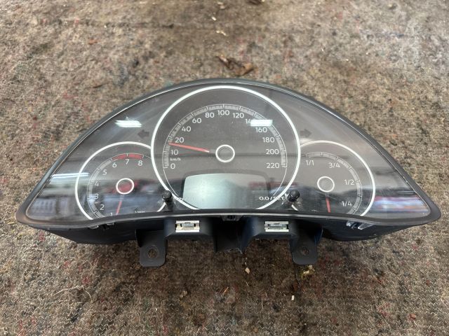 bontott VW UP Kilométeróra