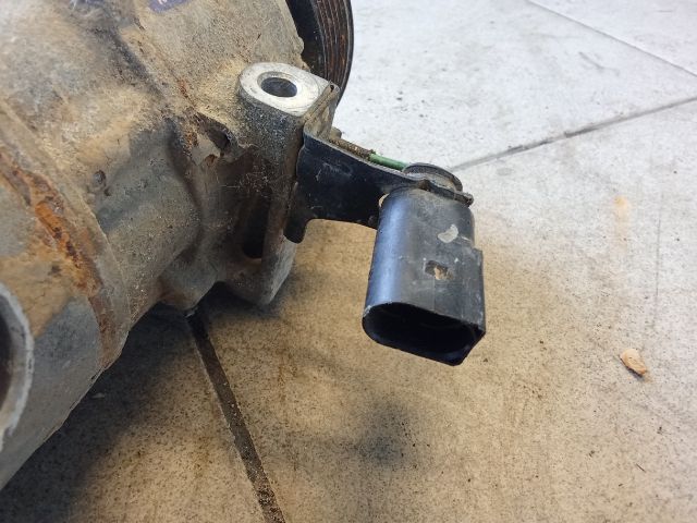 bontott VW UP Klímakompresszor