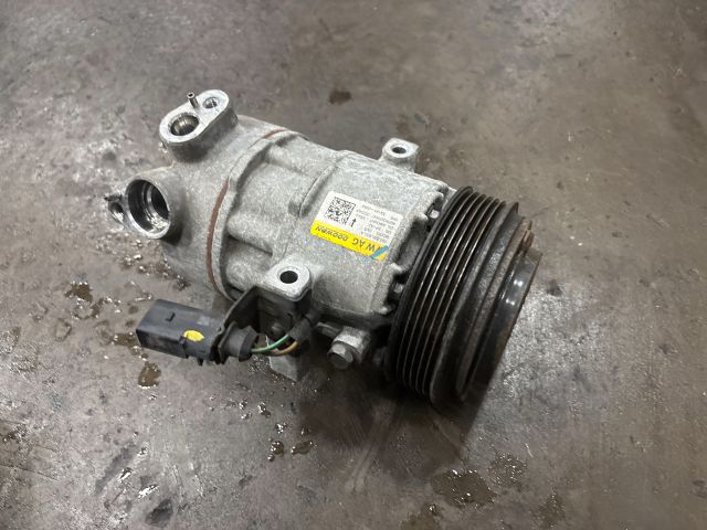 bontott VW UP Klímakompresszor
