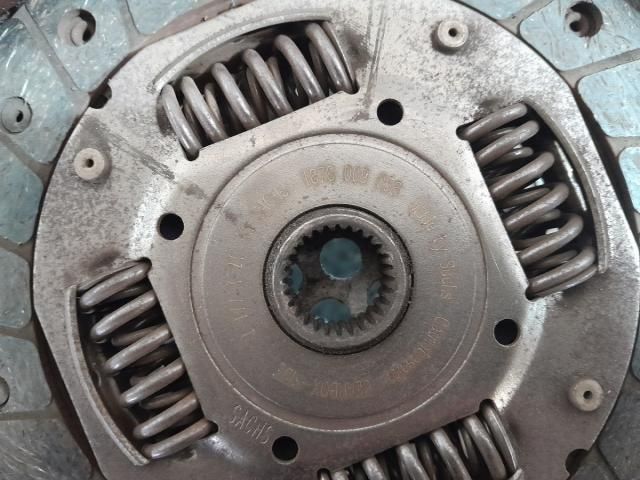 bontott VW UP Kuplung Szett (Szerkezet, Tárcsa)