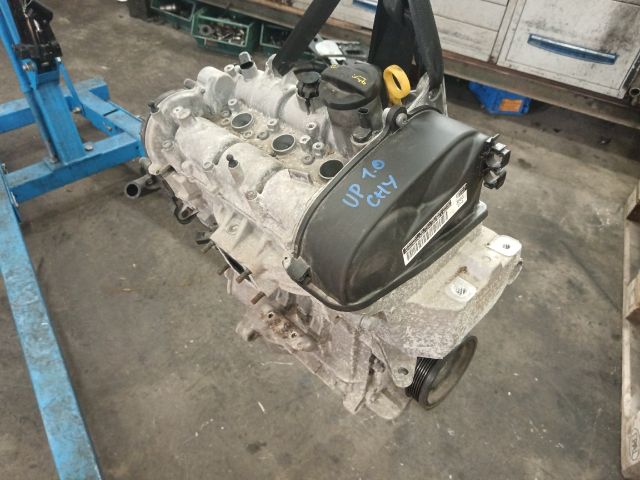 bontott VW UP Motor (Fűzött blokk hengerfejjel)