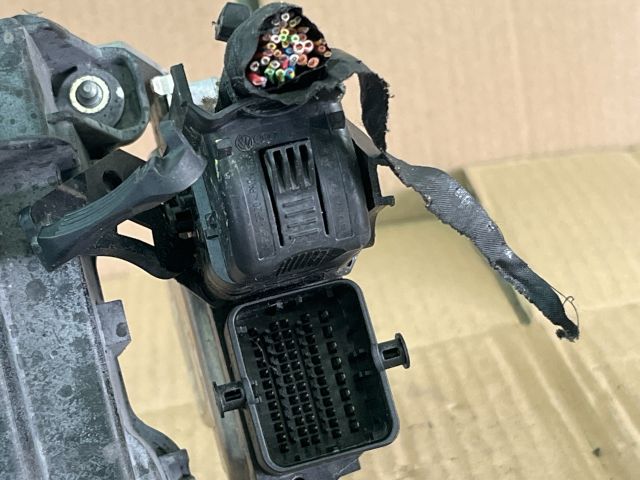 bontott VW UP Motorvezérlő