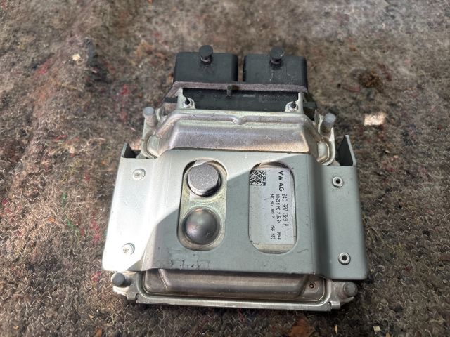 bontott VW UP Motorvezérlő