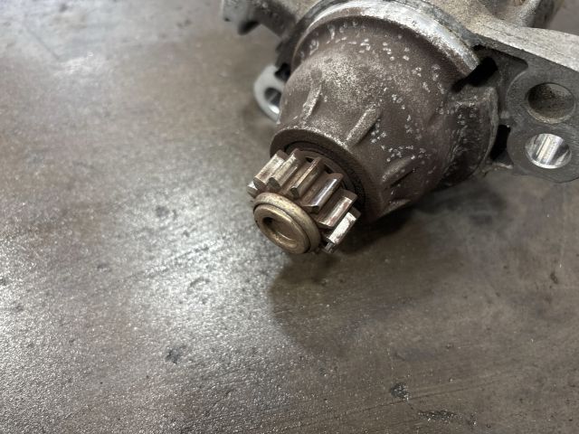 bontott VW UP Önindító