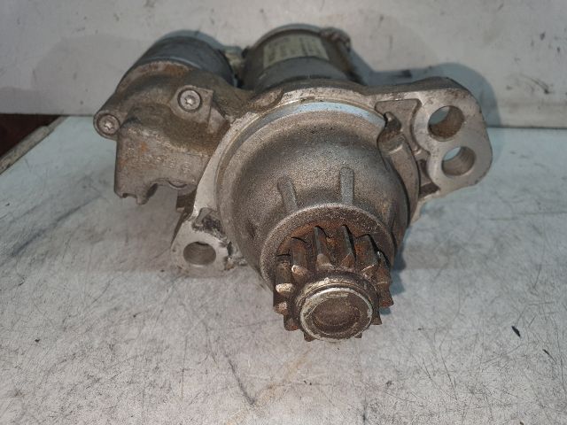 bontott VW UP Önindító