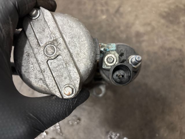 bontott VW UP Önindító