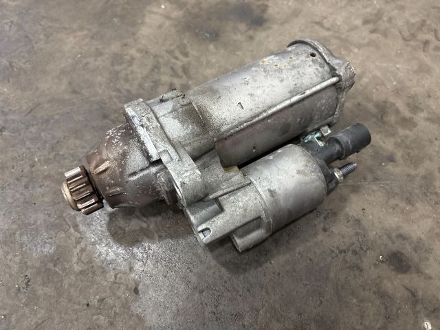 bontott VW UP Önindító