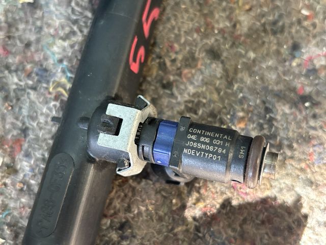 bontott VW UP Porlasztó Sor / Híd