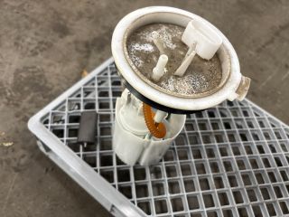 bontott VW UP Üzemanyag Szivattyú