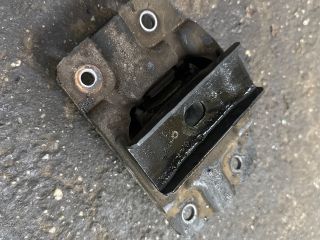 bontott VW UP Váltó Tartó Bak (Pozíciófüggetlen)