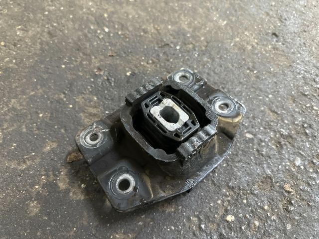 bontott VW UP Váltó Tartó Bak (Pozíciófüggetlen)