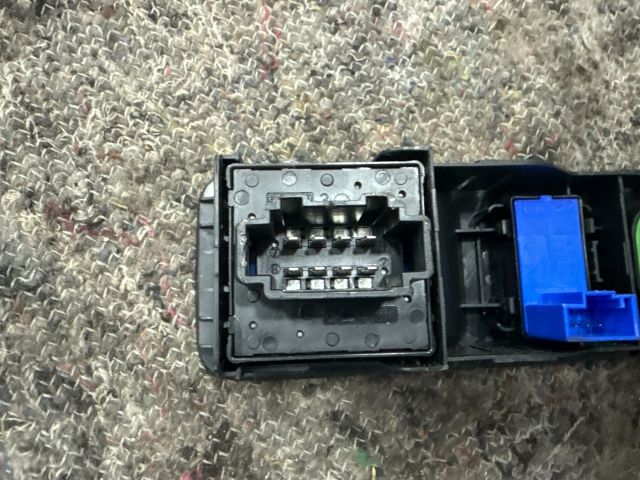 bontott VW UP Ablakemelő és Tükör Kapcsoló