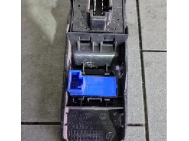 bontott VW UP Ablakemelő Kapcsoló Négyes / Kettes