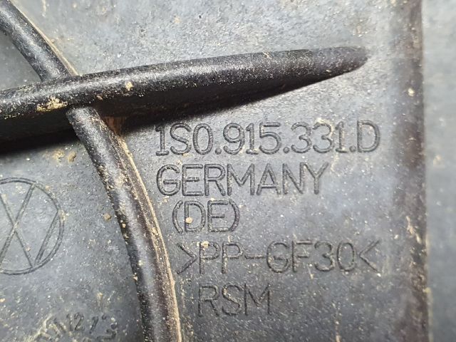 bontott VW UP Akkumulátor Tartó