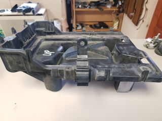 bontott VW UP Akkumulátor Tartó