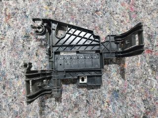 bontott VW UP Akkumulátor Tartó