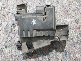 bontott VW UP Akkumulátor Tartó