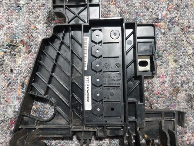 bontott VW UP Akkumulátor Tartó