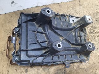 bontott VW UP Akkumulátor Tartó