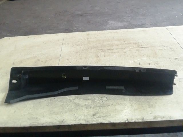 bontott VW UP Bal B Oszlop Díszléc