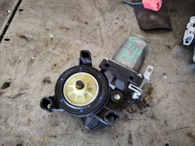 bontott VW UP Bal első Ablakemelő Motor