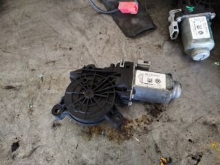 bontott VW UP Bal első Ablakemelő Motor