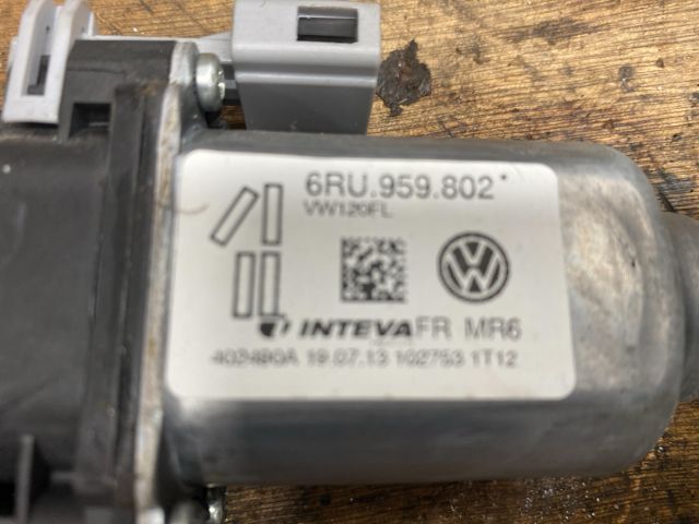 bontott VW UP Bal első Ablakemelő Motor