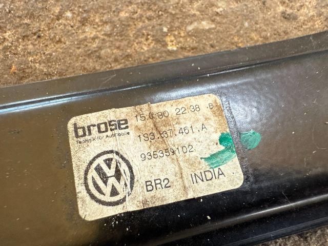 bontott VW UP Bal első Ablakemelő Szerkezet (Elektromos)