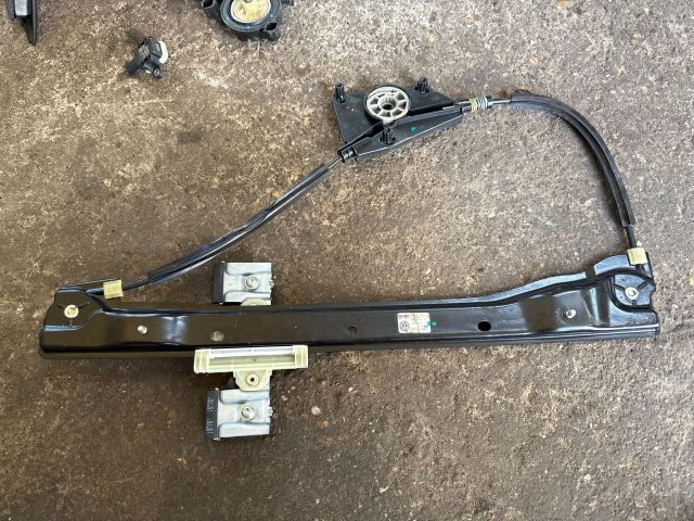 bontott VW UP Bal első Ablakemelő Szerkezet (Elektromos)