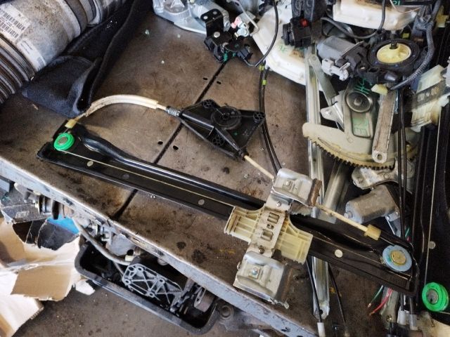 bontott VW UP Bal első Ablakemelő Szerkezet (Elektromos)