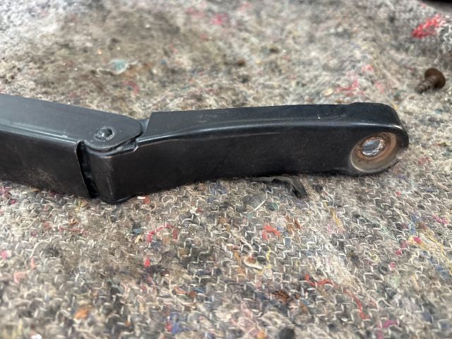 bontott VW UP Bal első Ablaktörlő Kar