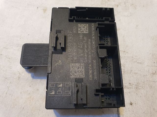 bontott VW UP Bal első Ajtó Vezérlőegység