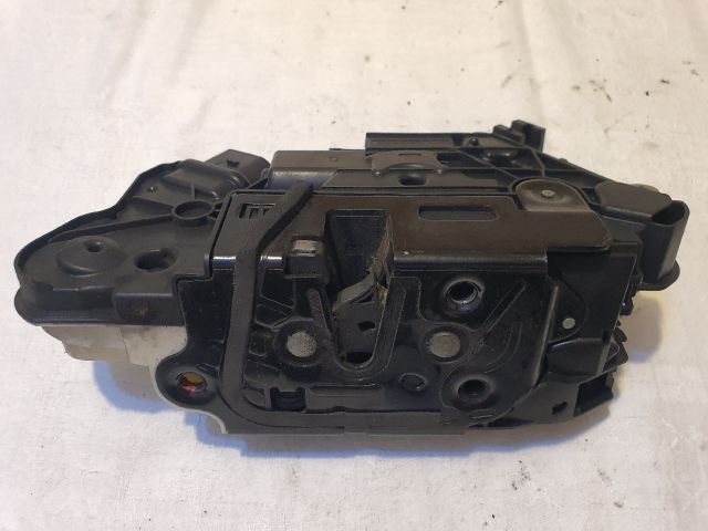 bontott VW UP Bal első Ajtózár