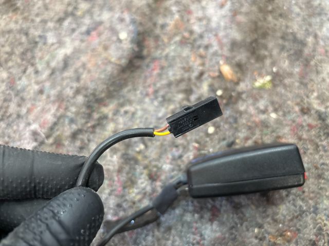 bontott VW UP Bal első Biztonsági Öv Csat