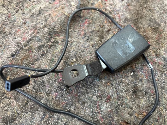 bontott VW UP Bal első Biztonsági Öv Csat