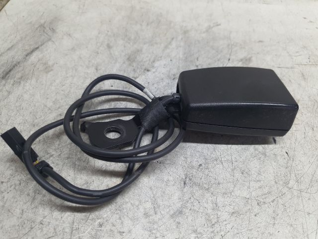 bontott VW UP Bal első Biztonsági Öv Csat