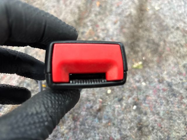 bontott VW UP Bal első Biztonsági Öv Csat