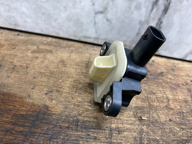 bontott VW UP Bal első Oldal Ütközés Érzékelő