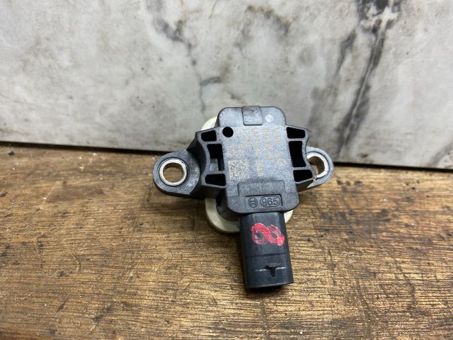 bontott VW UP Bal első Oldal Ütközés Érzékelő