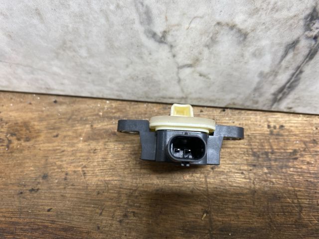 bontott VW UP Bal első Oldal Ütközés Érzékelő