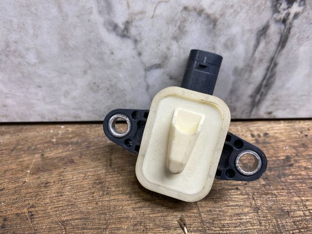 bontott VW UP Bal első Oldal Ütközés Érzékelő