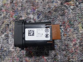 bontott VW UP Bal első Ülésfűtés Kapcsoló