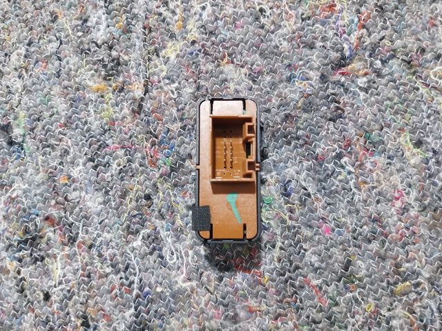 bontott VW UP Bal első Ülésfűtés Kapcsoló