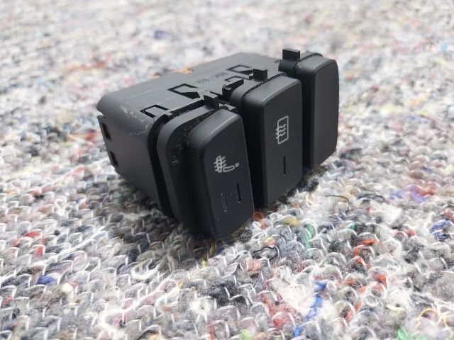 bontott VW UP Bal első Ülésfűtés Kapcsoló