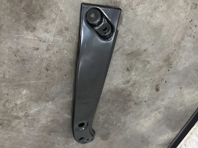 bontott VW UP Bal Fényszóró Tartó