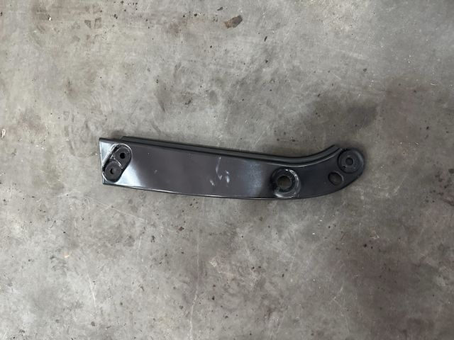 bontott VW UP Bal Fényszóró Tartó