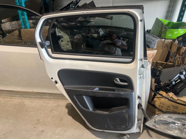 bontott VW UP Bal hátsó Ajtó (Részeivel)